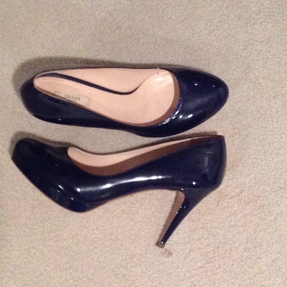 Prada blue patient leather shoes